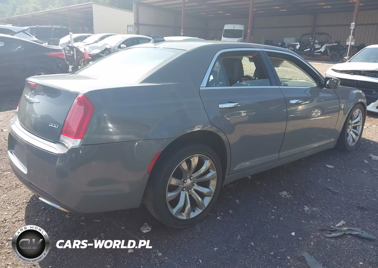 2019 Chrysler 300 Limited VIN:2C3CCAEG3KH689664 - 4