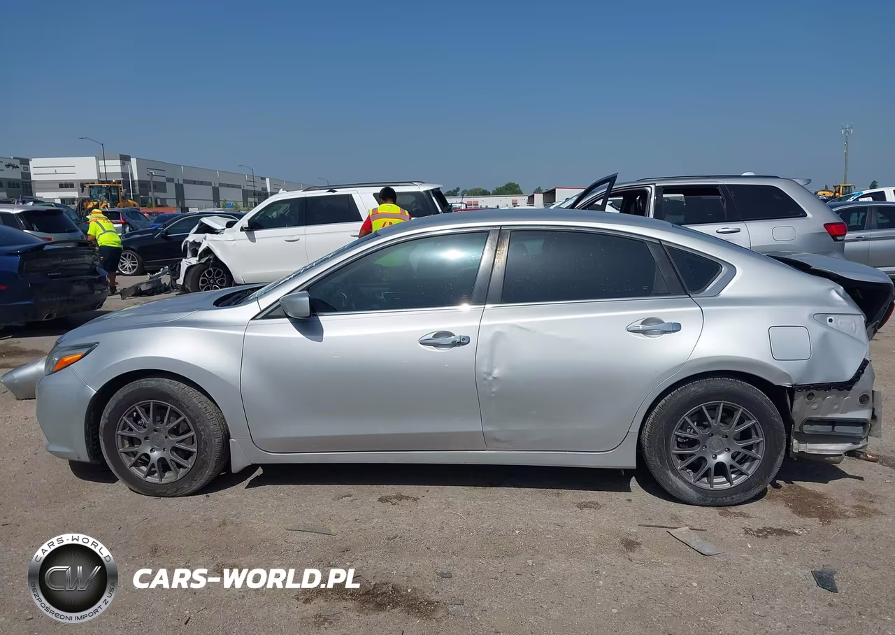 2018 Nissan Altima 2.5 S VIN:1N4AL3AP1JC287928 - 14
