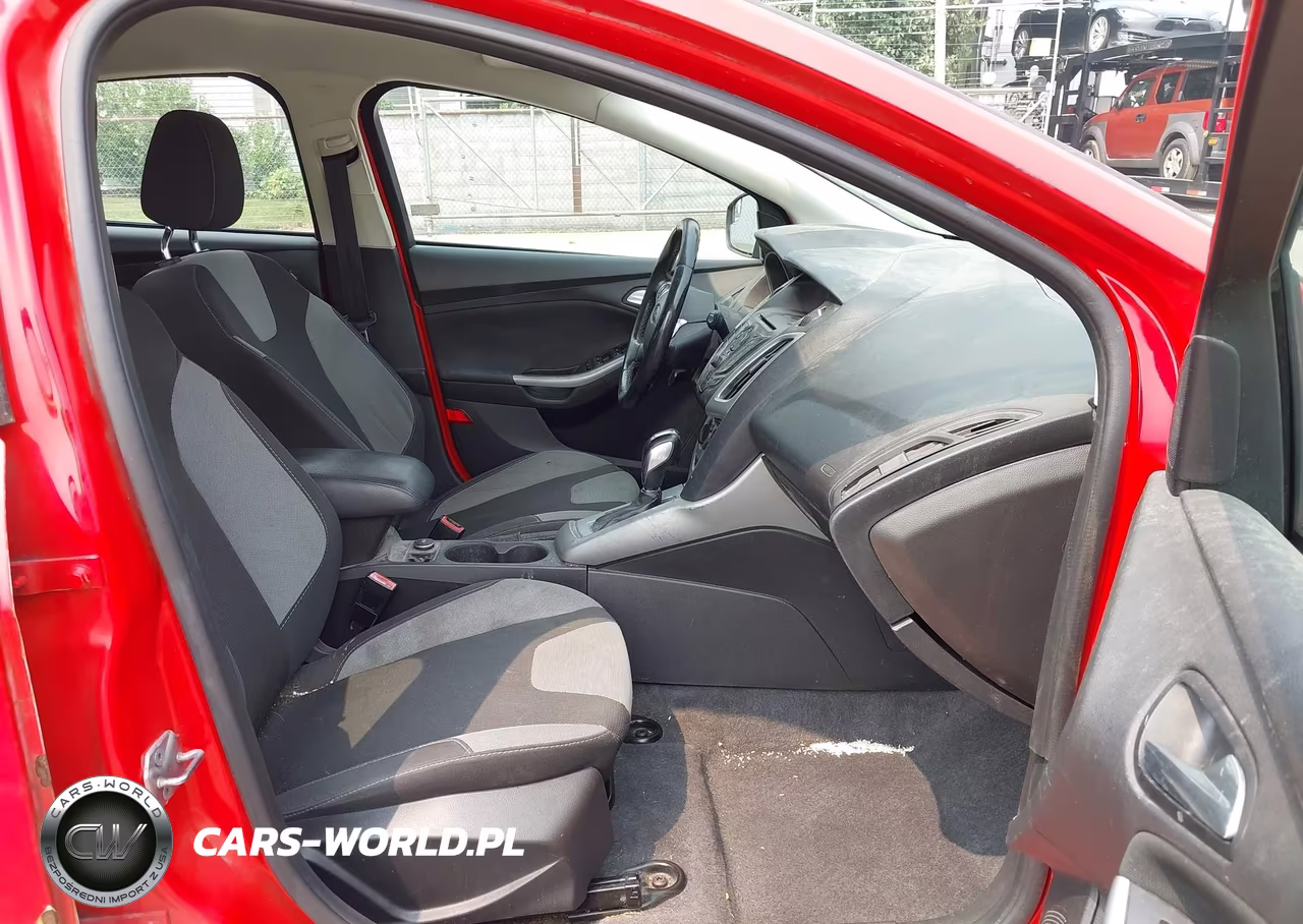 2012 Ford Focus Se VIN:1FAHP3K22CL244403 - 5