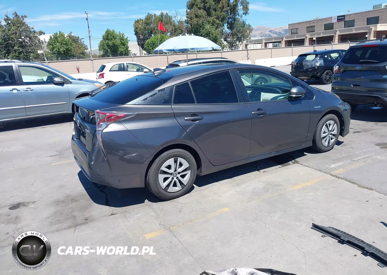 2017 Toyota Prius Two VIN:JTDKBRFU1H3572643 - 4