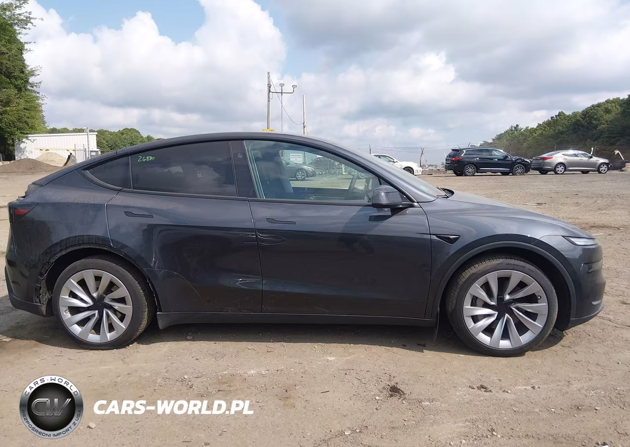 2026 Tesla Model Y All-Wheel Drive-Long Range Launch Series-Premium All-Wheel Drive VIN:7SAYGDEEXTF388938 - 14