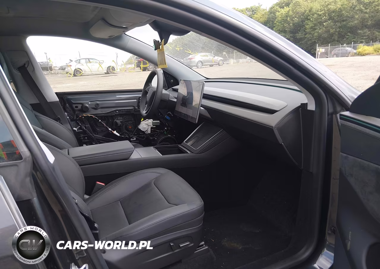 2026 Tesla Model Y All-Wheel Drive-Long Range Launch Series-Premium All-Wheel Drive VIN:7SAYGDEEXTF388938 - 5