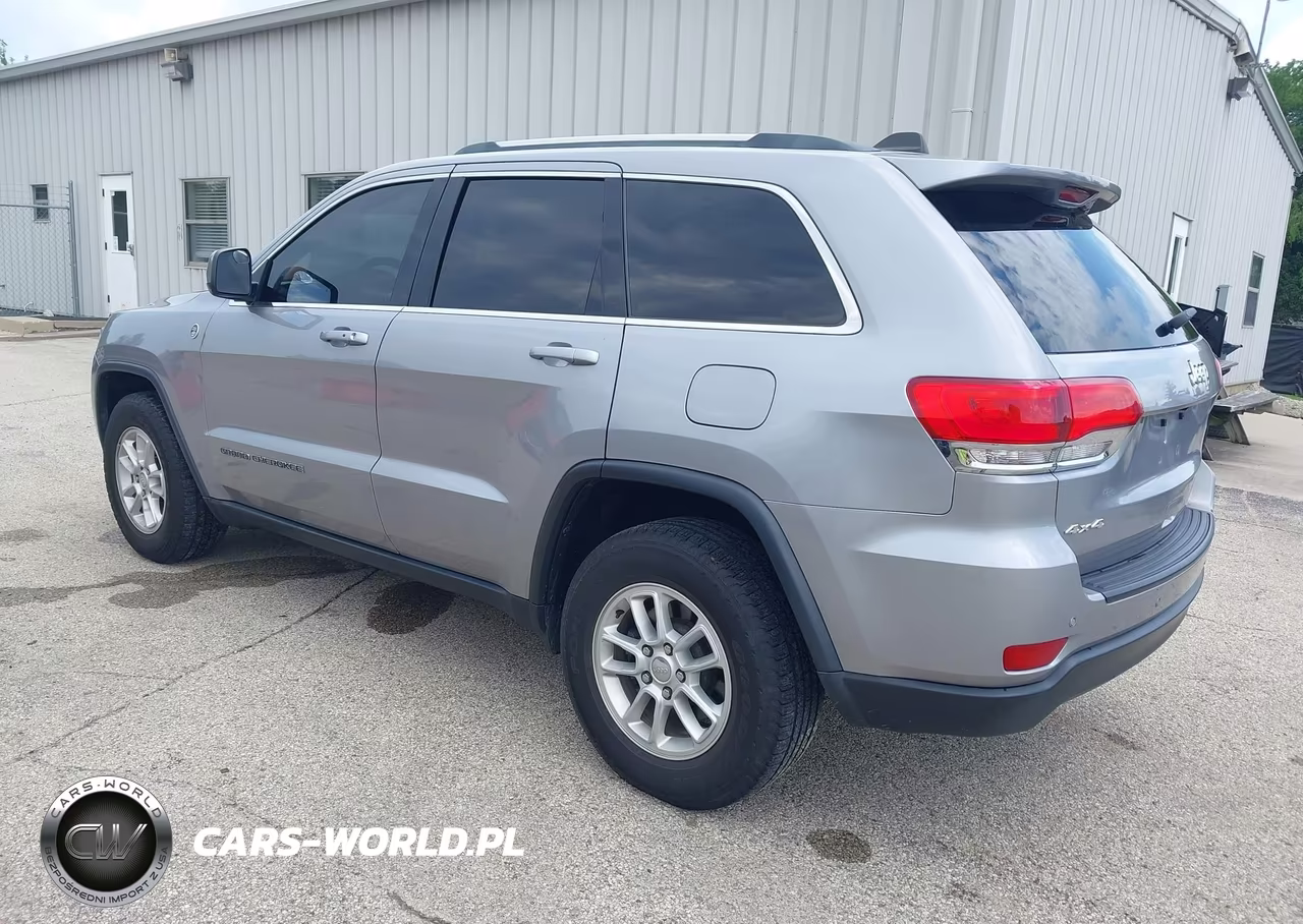 2019 Jeep Grand Cherokee Laredo E 4X4 VIN:1C4RJFAG5KC837038 - 3