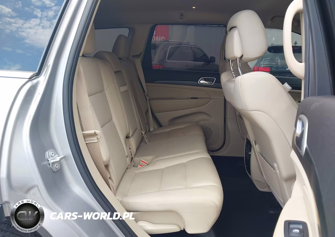 2019 Jeep Grand Cherokee Laredo E 4X4 VIN:1C4RJFAG5KC837038 - 8