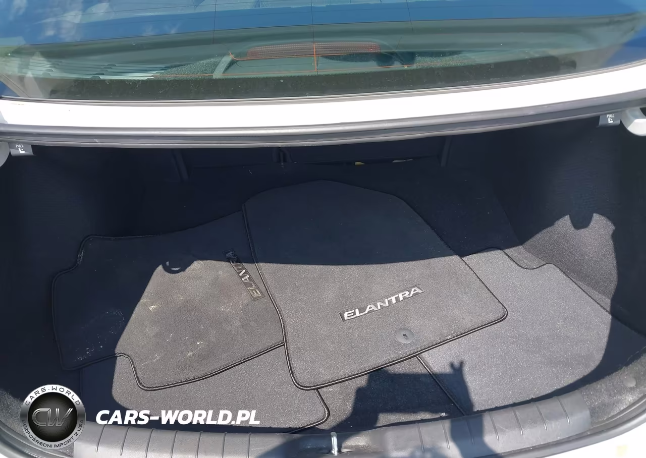 2020 Hyundai Elantra Se VIN:5NPD74LF9LH613259 - 12
