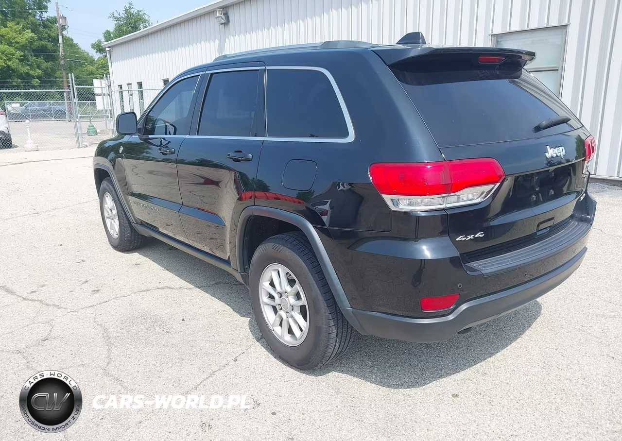 2019 Jeep Grand Cherokee Laredo E 4X4 VIN:1C4RJFAG7KC837039 - 3