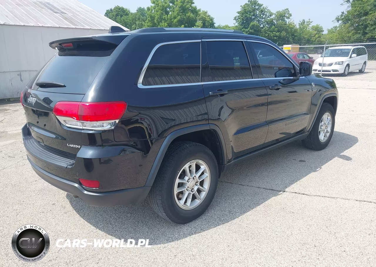 2019 Jeep Grand Cherokee Laredo E 4X4 VIN:1C4RJFAG7KC837039 - 4