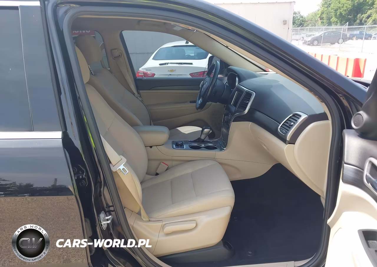 2019 Jeep Grand Cherokee Laredo E 4X4 VIN:1C4RJFAG7KC837039 - 5