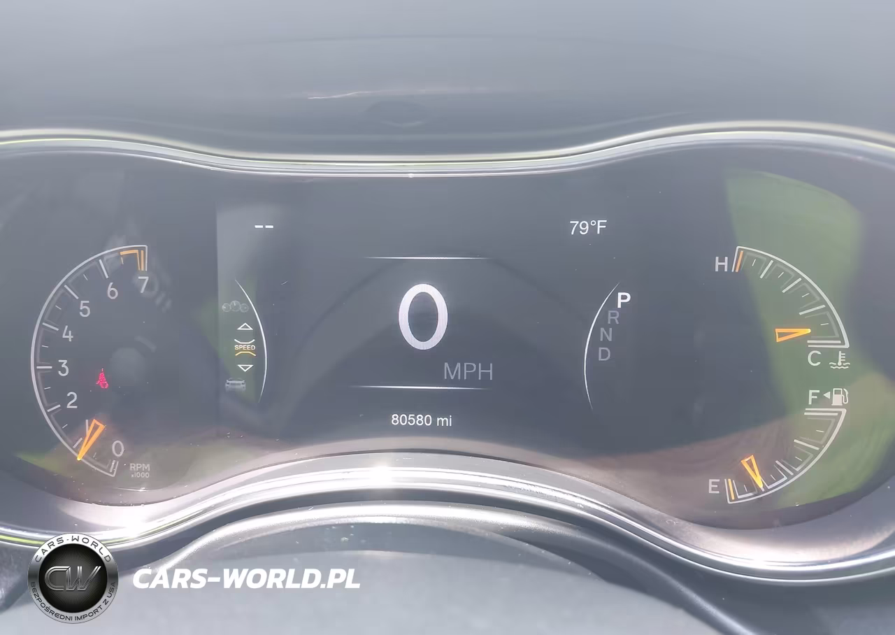 2019 Jeep Grand Cherokee Laredo E 4X4 VIN:1C4RJFAG7KC837039 - 7