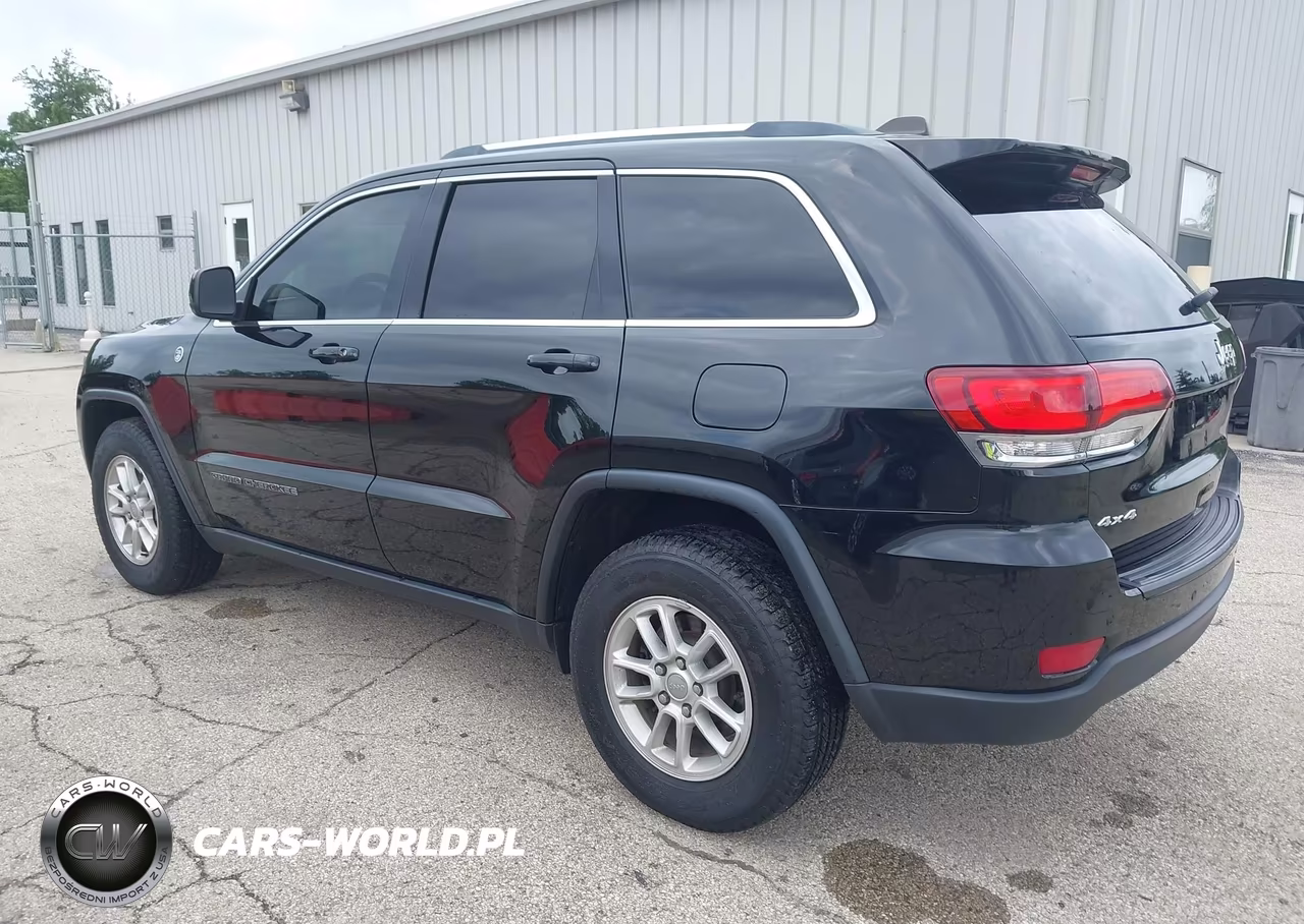 2020 Jeep Grand Cherokee Laredo E 4X4 VIN:1C4RJFAG8LC193861 - 3