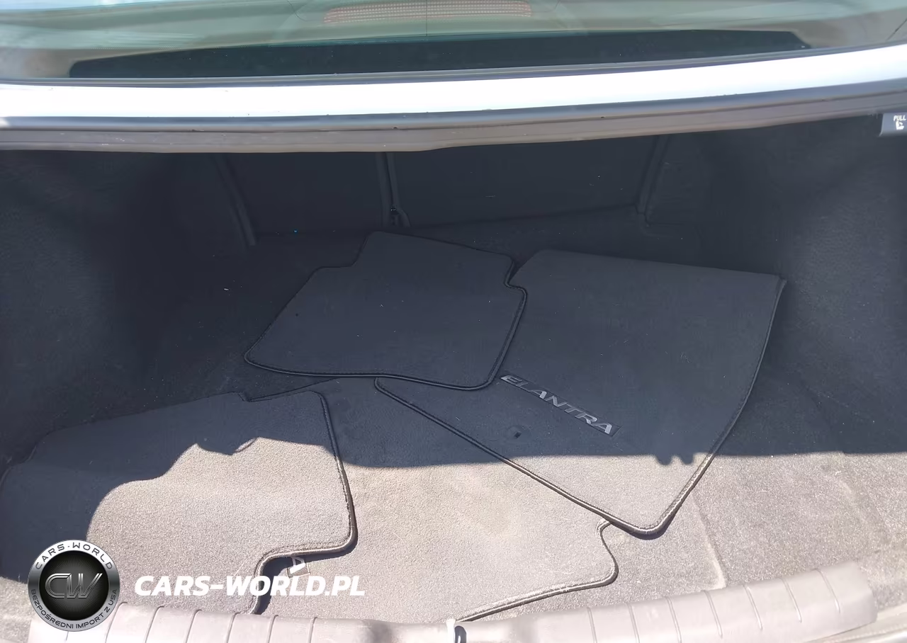 2020 Hyundai Elantra Se VIN:5NPD74LF7LH615706 - 12