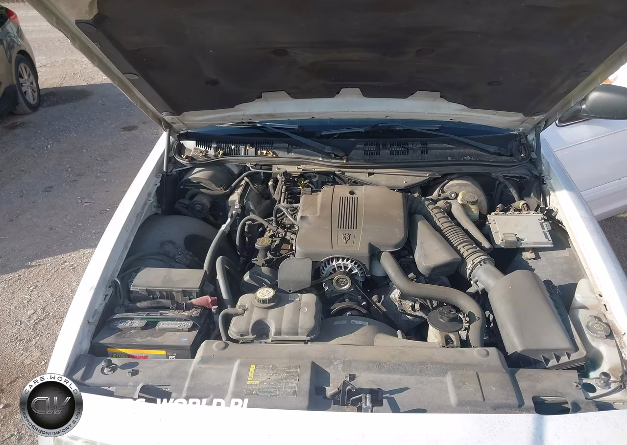 2005 Ford Crown Victoria Standard VIN:2FAFP73W85X103311 - 10
