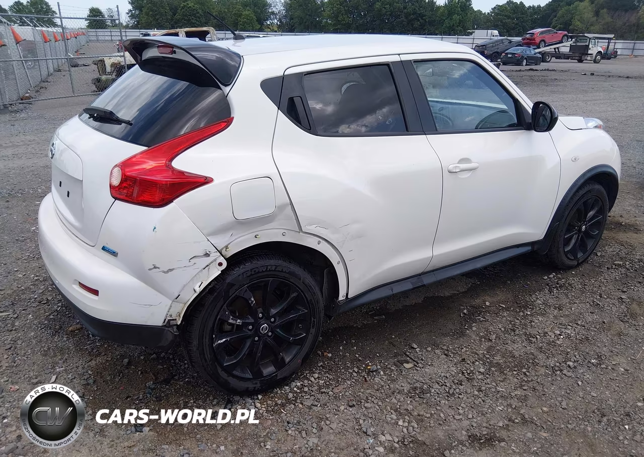2014 Nissan Juke S VIN:JN8AF5MR7ET361132 - 4