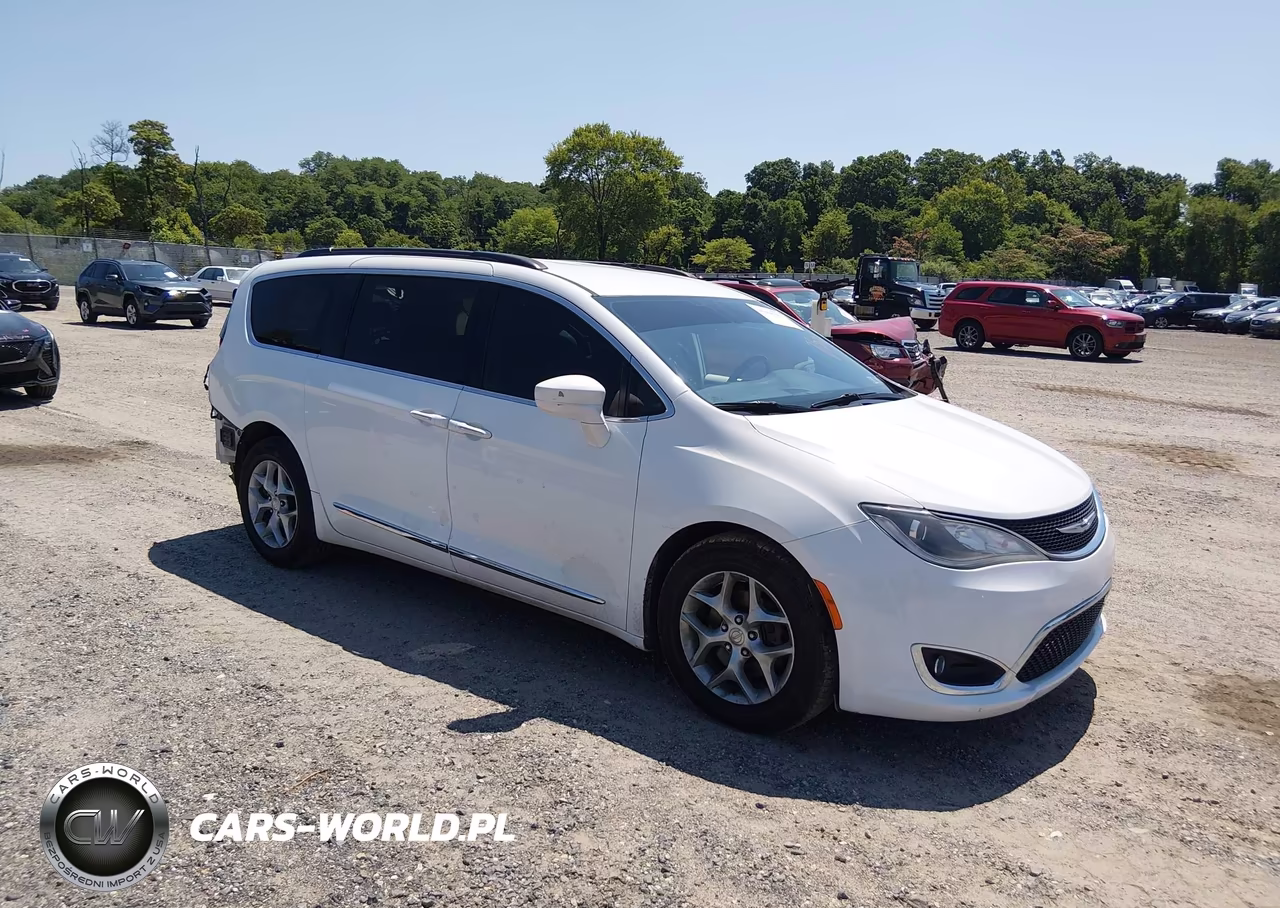 2017 Chrysler Pacifica Touring L
