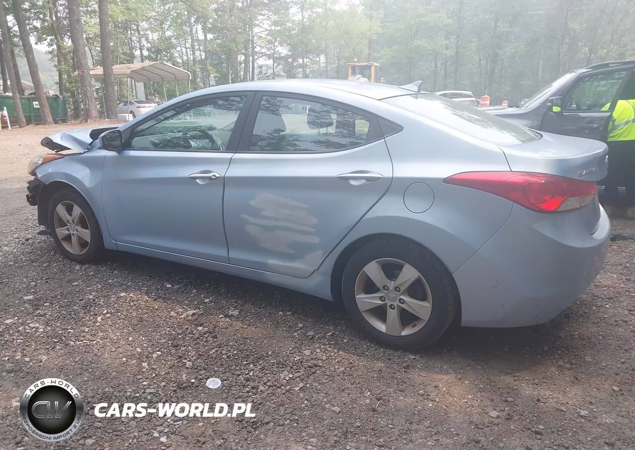 2013 Hyundai Elantra Gls VIN:KMHDH4AE5DU625421 - 3
