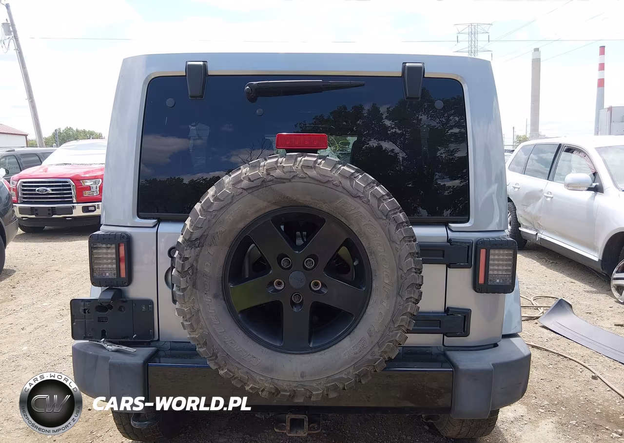 2014 Jeep Wrangler Unlimited Polar Edition VIN:1C4HJWEG5EL170787 - 17
