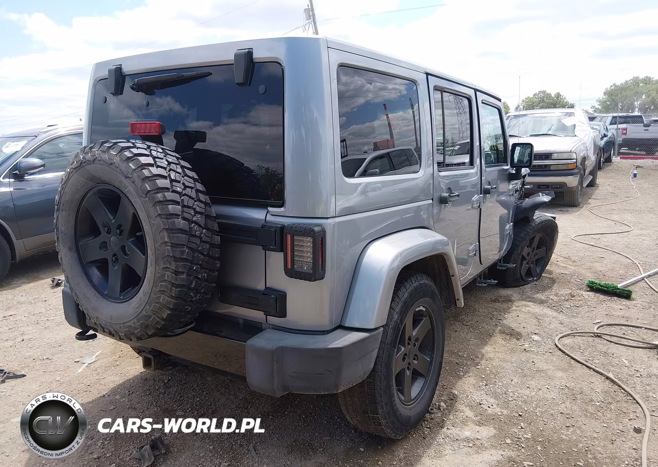 2014 Jeep Wrangler Unlimited Polar Edition VIN:1C4HJWEG5EL170787 - 4