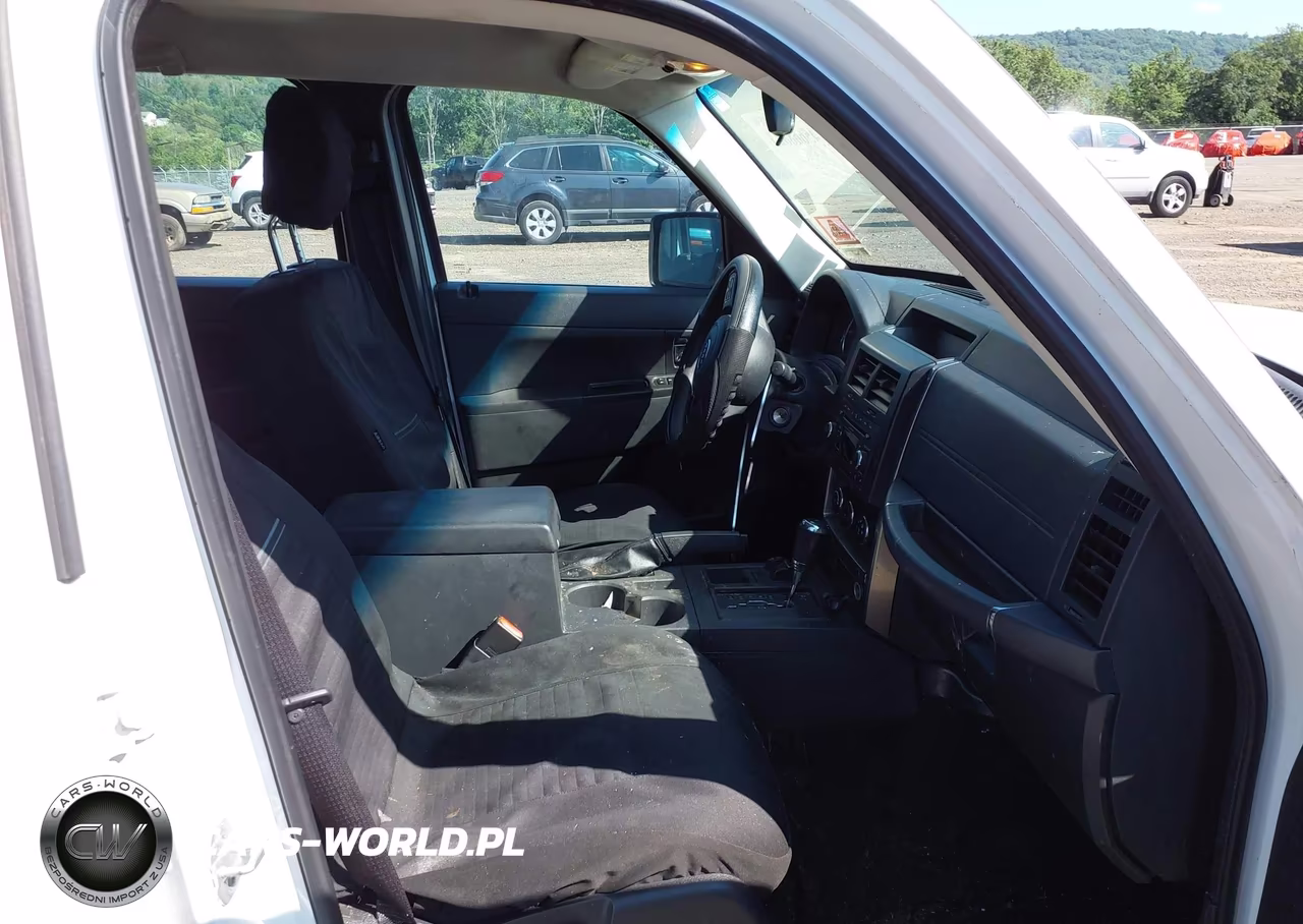 2011 Jeep Liberty Sport VIN:1J4PN2GK0BW566883 - 5