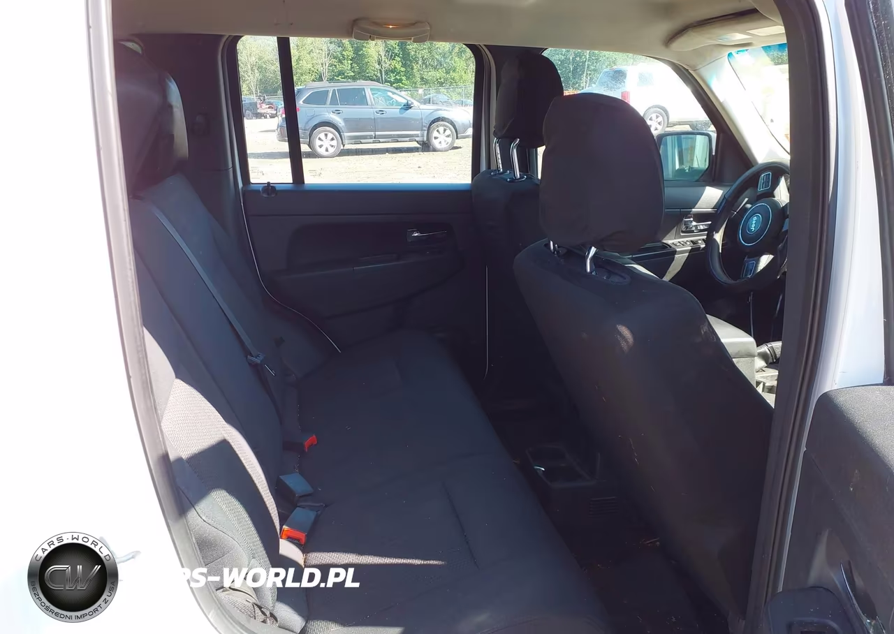 2011 Jeep Liberty Sport VIN:1J4PN2GK0BW566883 - 8