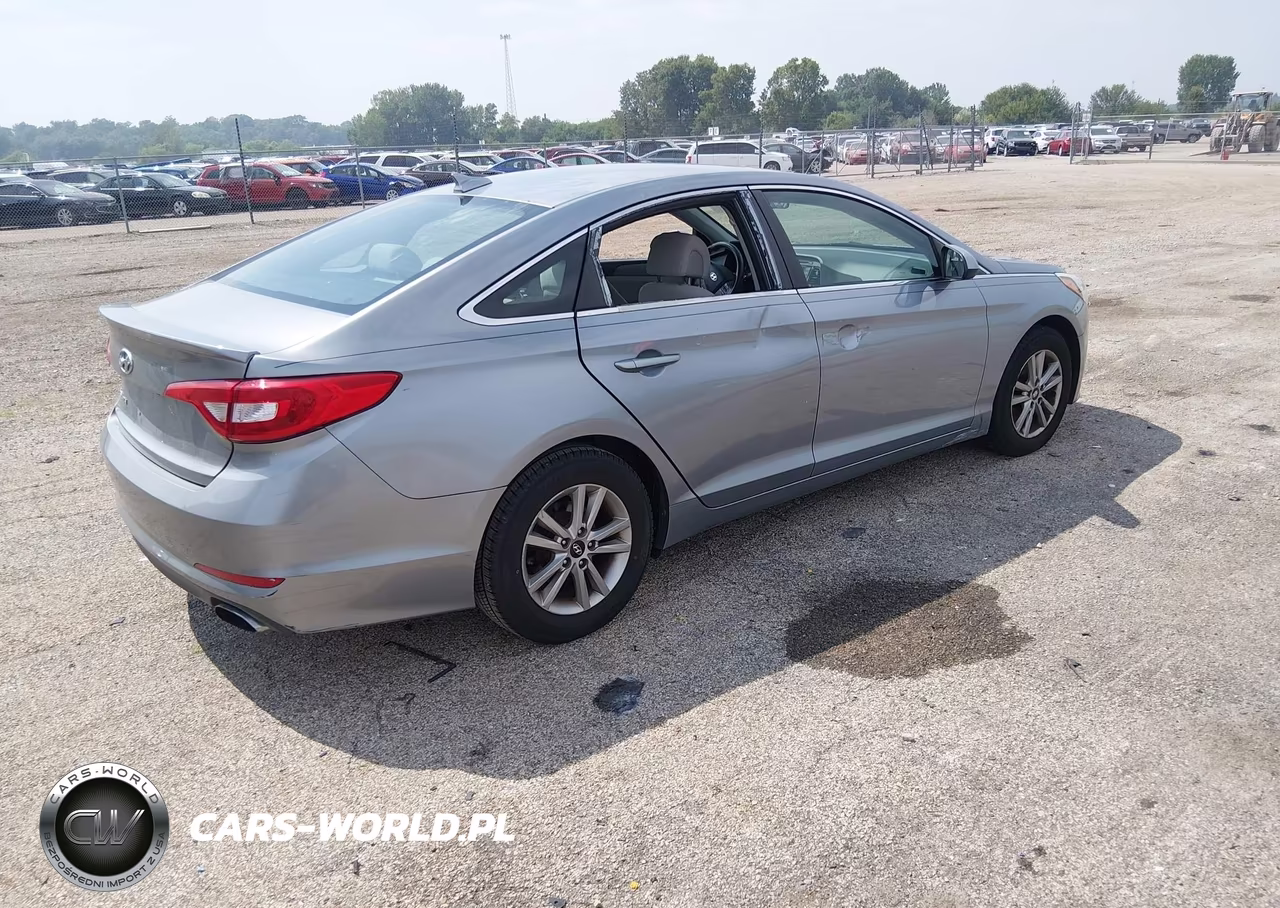 2015 Hyundai Sonata Se VIN:5NPE24AF6FH203075 - 4