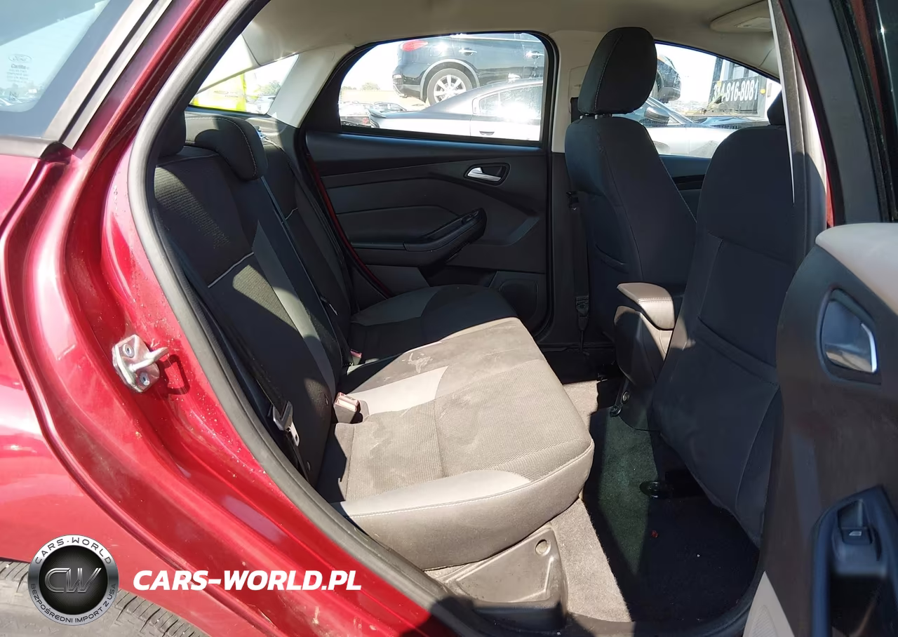 2014 Ford Focus Se VIN:1FADP3F27EL388380 - 8