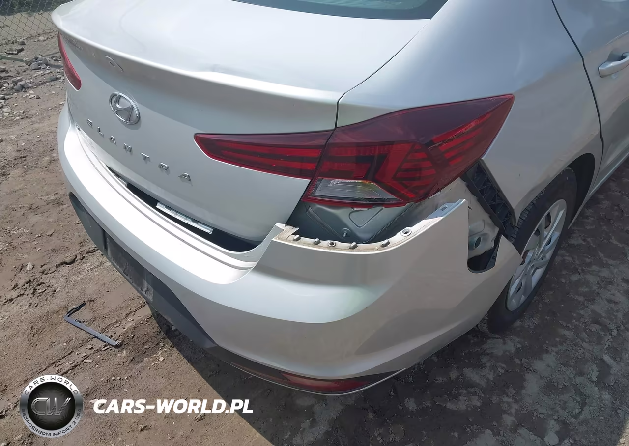2019 Hyundai Elantra Se VIN:5NPD74LF5KH489540 - 19
