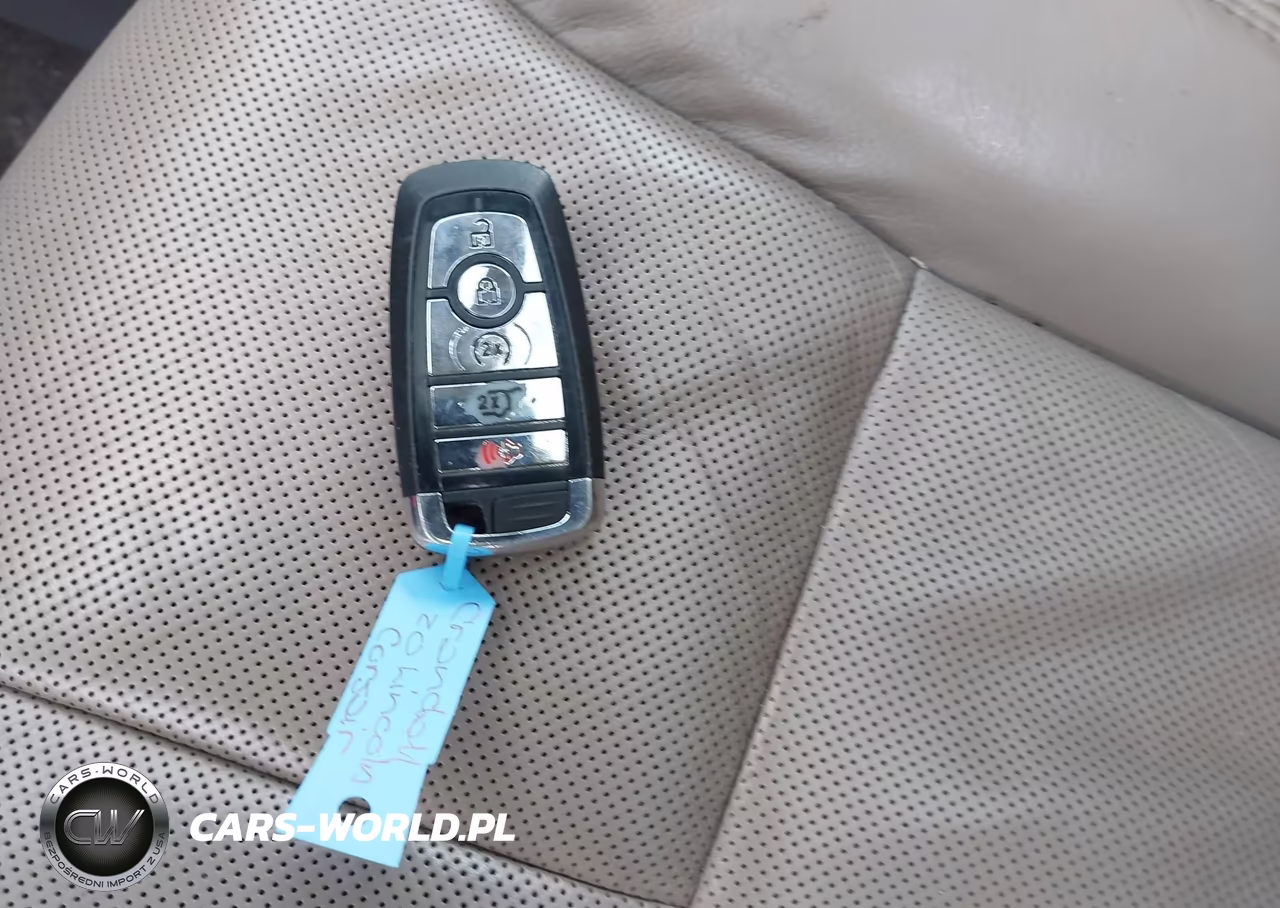 2020 Lincoln Corsair Standard VIN:5LMCJ1D96LUL21961 - 11