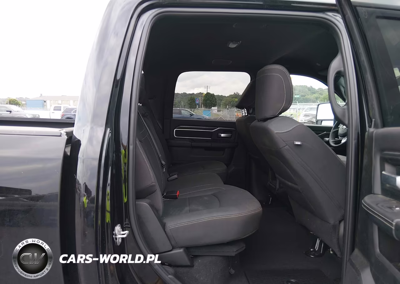 2025 Ram 2500 Big Horn 4X4 6'4 Box VIN:3C63R5DLXSG523066 - 8
