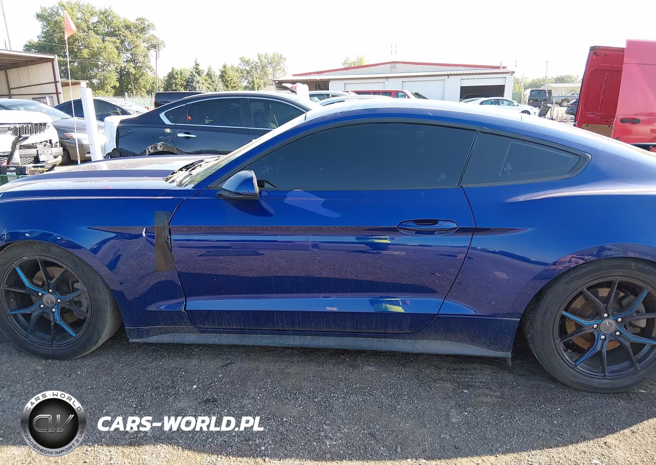 2016 Ford Mustang V6 VIN:1FA6P8AM8G5219460 - 14