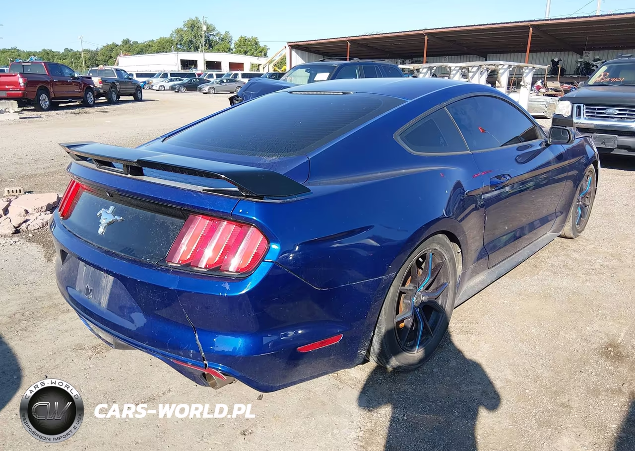 2016 Ford Mustang V6 VIN:1FA6P8AM8G5219460 - 4