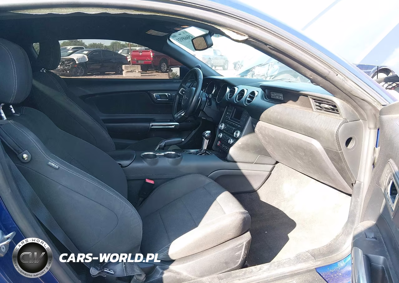 2016 Ford Mustang V6 VIN:1FA6P8AM8G5219460 - 5