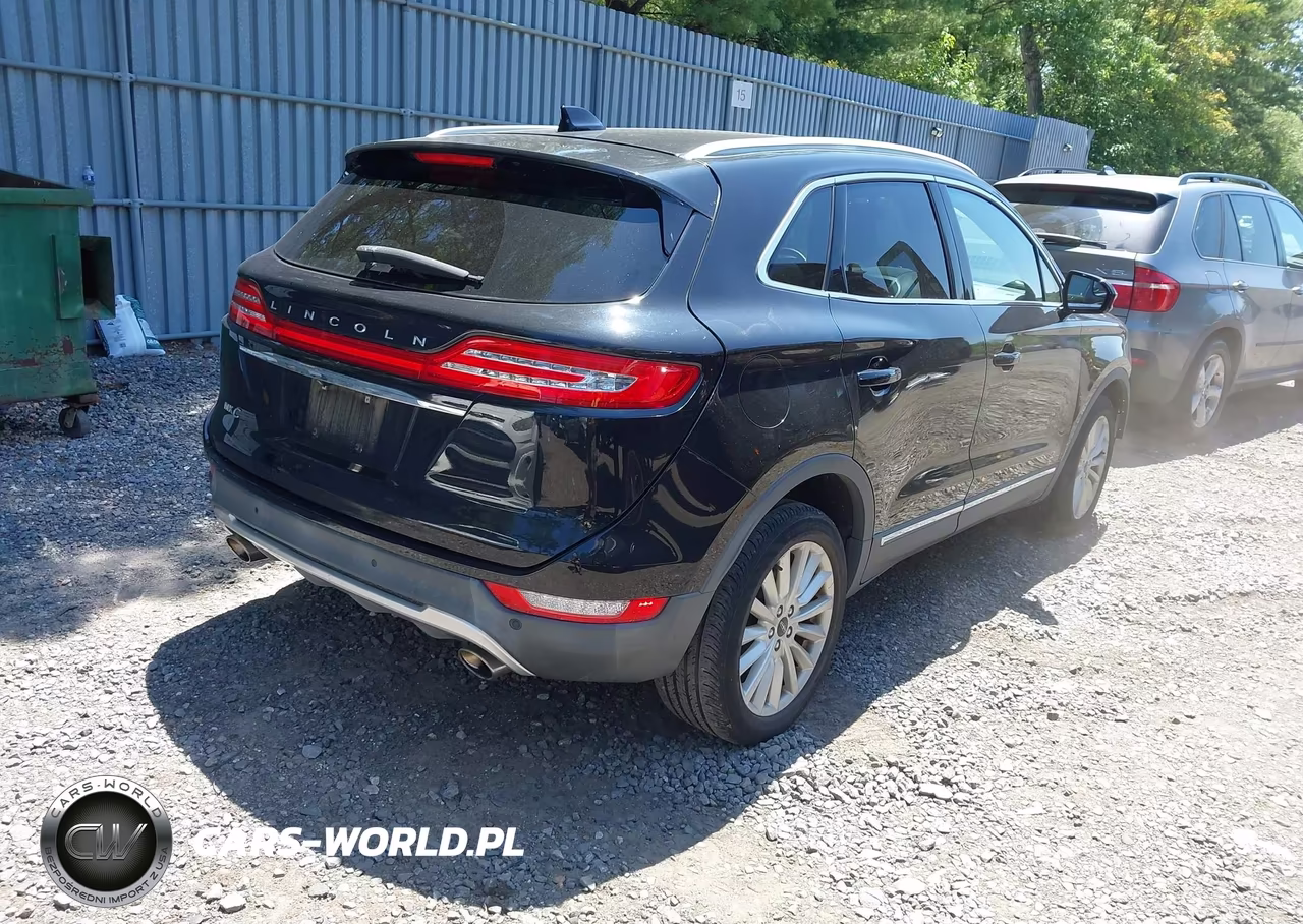2019 Lincoln Mkc Standard VIN:5LMCJ1D90KUL34543 - 4