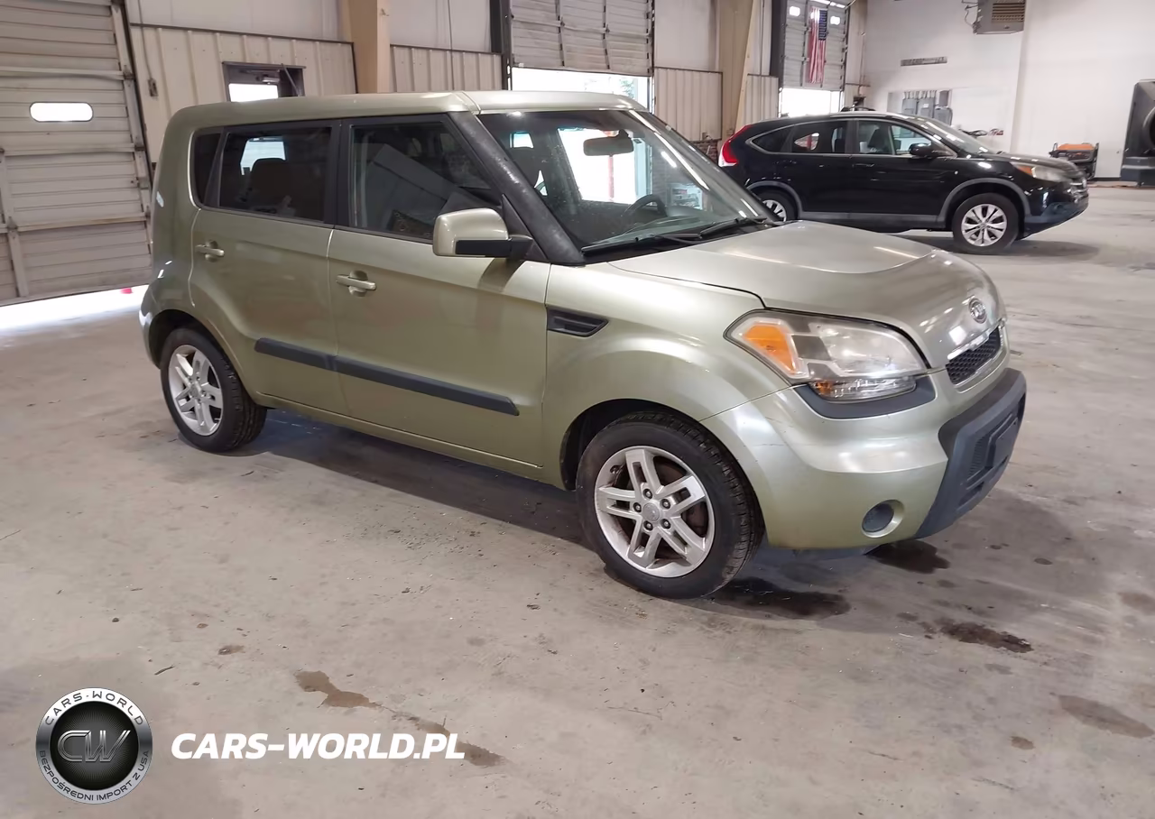 2011 Kia Soul +