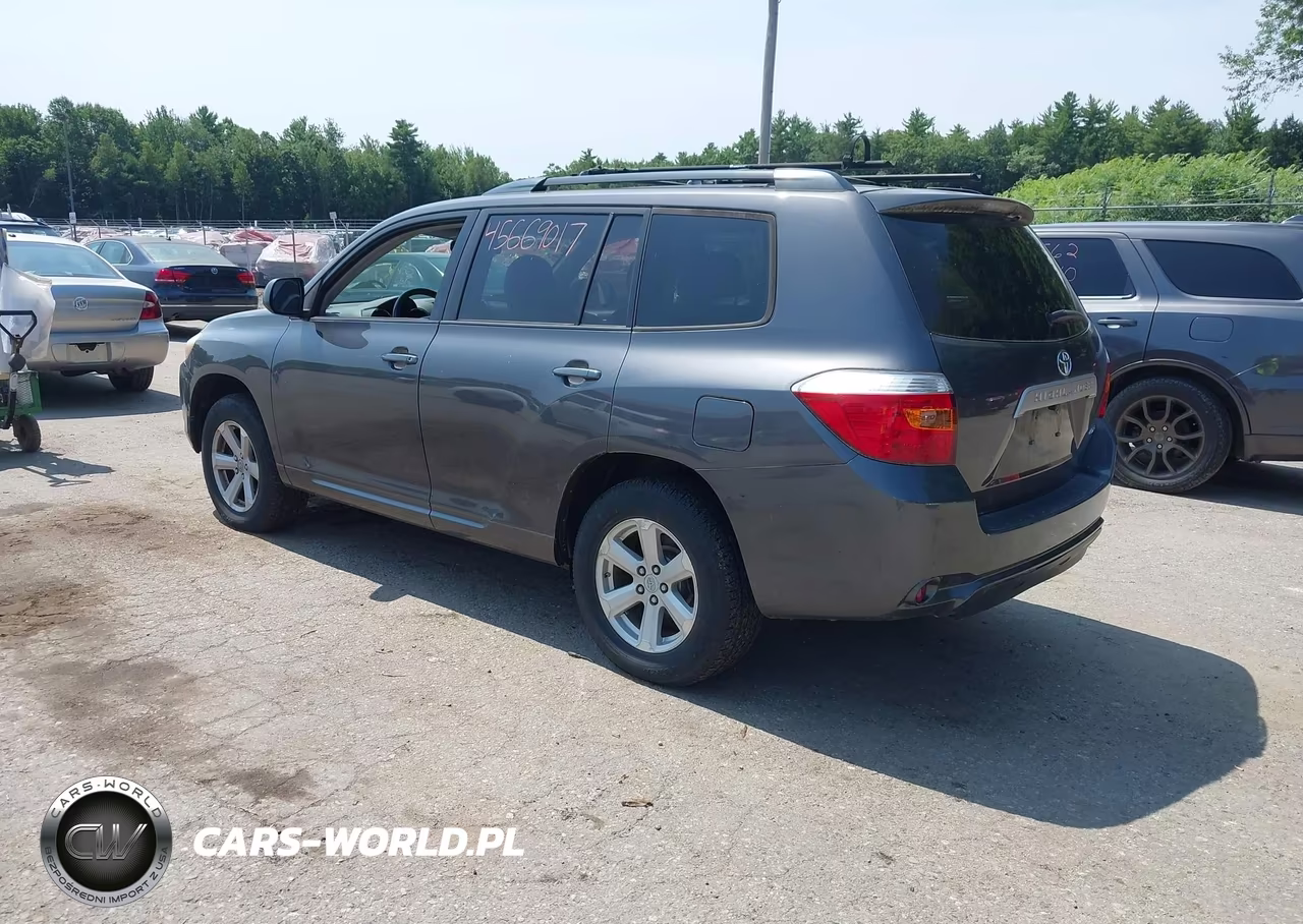 2010 Toyota Highlander Base V6 VIN:5TDBK3EH1AS003815 - 3
