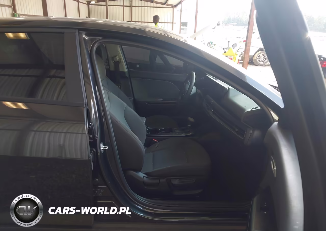 2025 Kia K4 Lx VIN:3KPFT4DE8SE159437 - 5