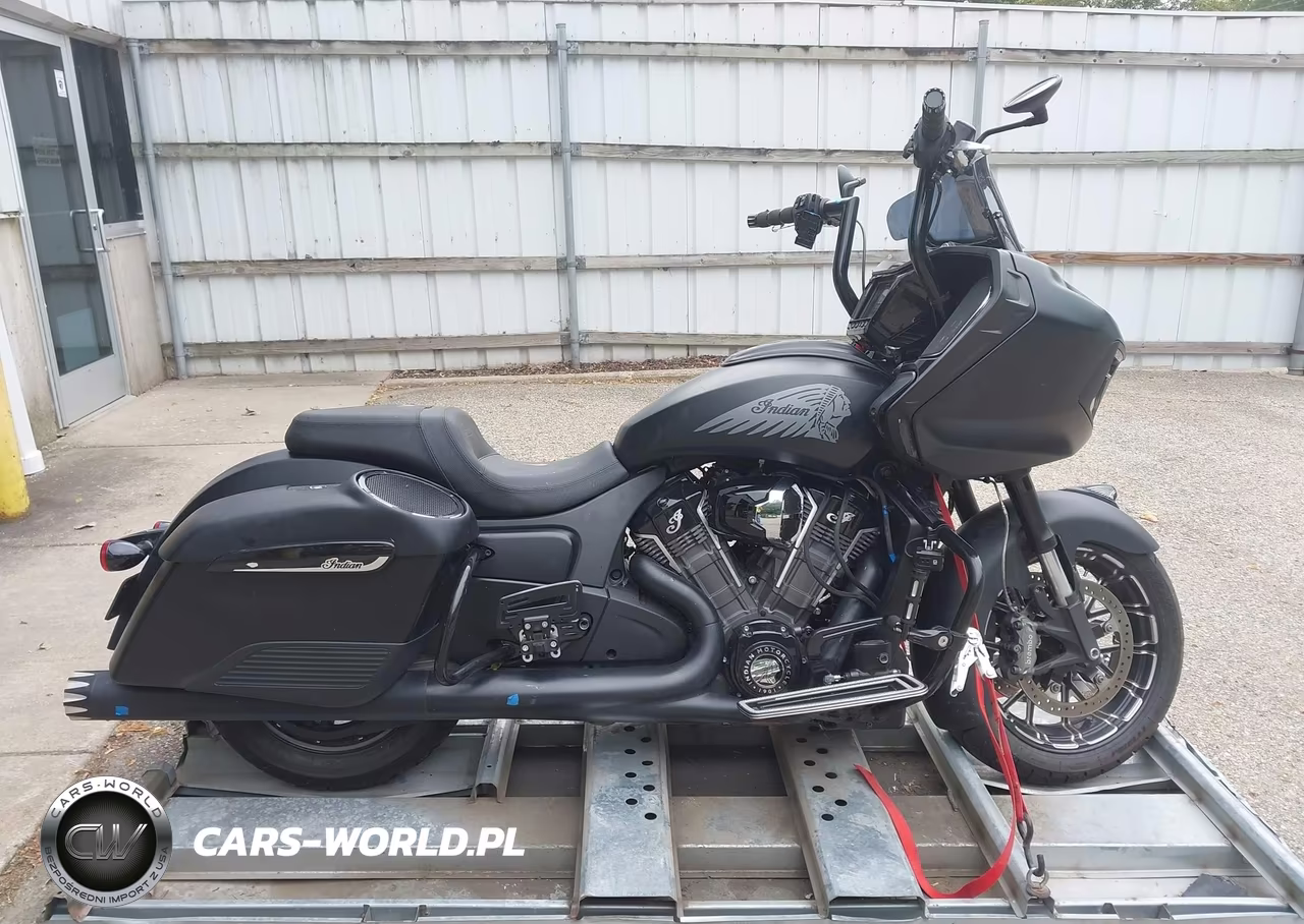 2021 Indian Motorcycle Co. Challenger Dark Horse VIN:56KLCDRR4M3402325 - 12