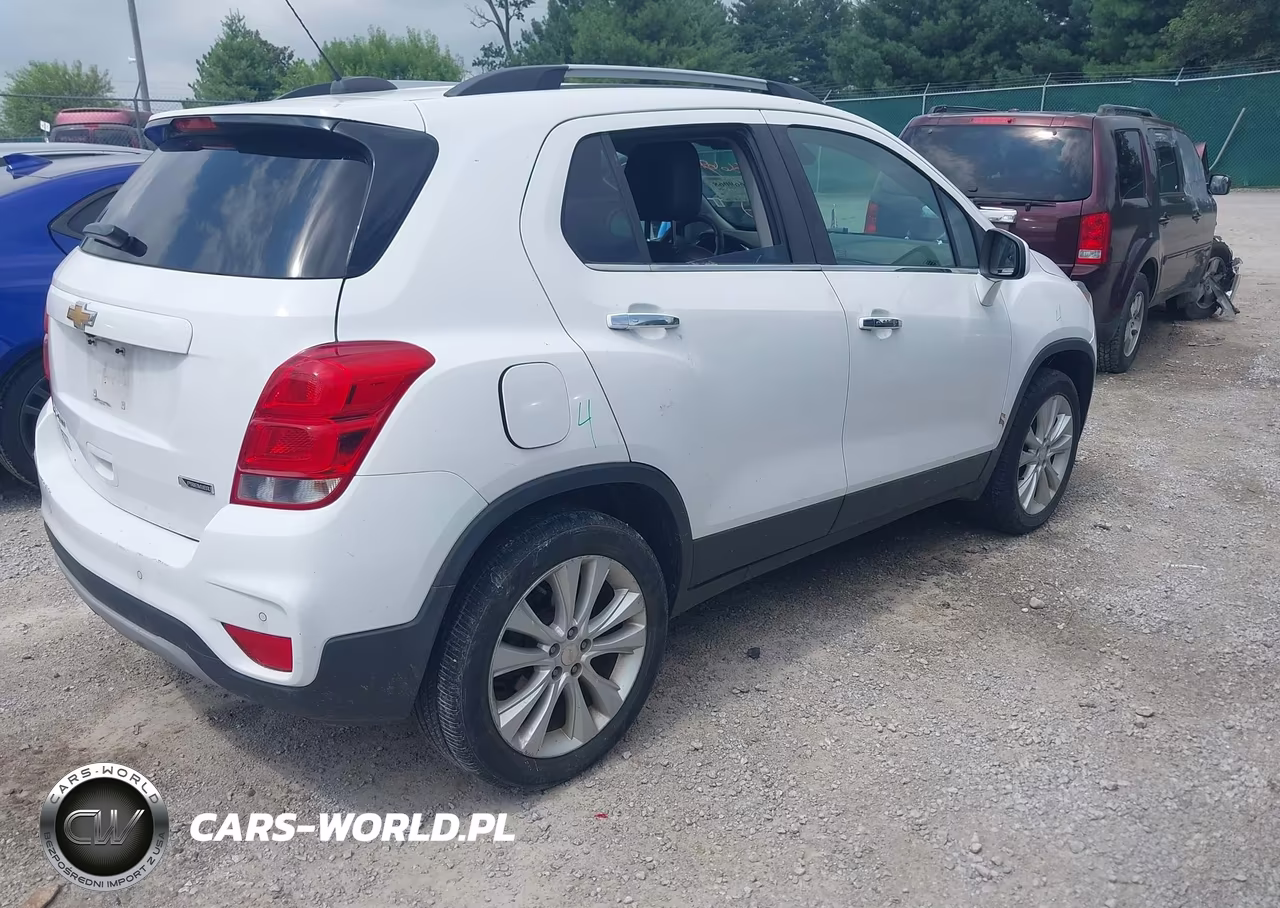 2017 Chevrolet Trax Premier VIN:3GNCJRSB6HL259983 - 4
