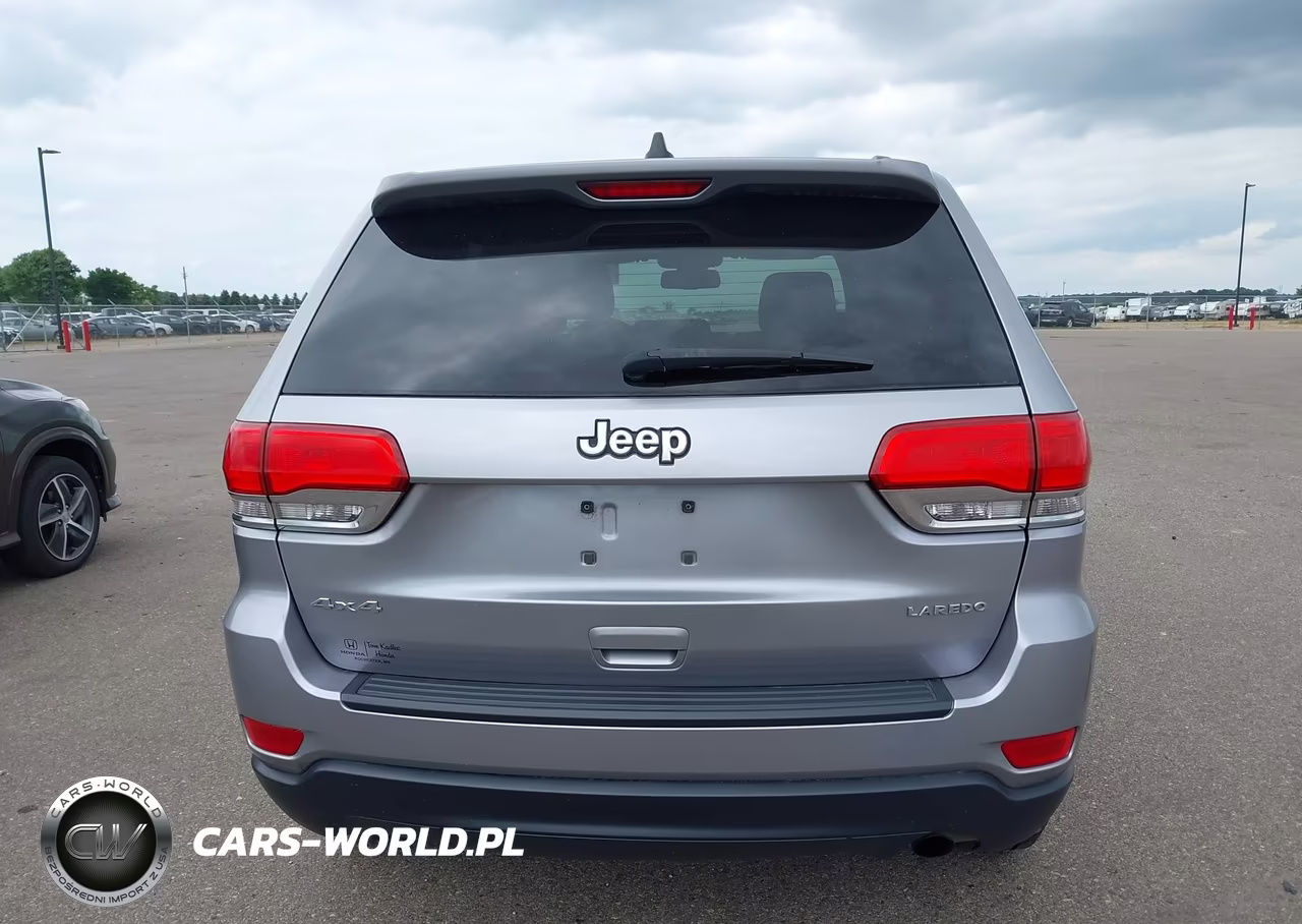 2015 Jeep Grand Cherokee Laredo VIN:1C4RJFAG2FC708390 - 17