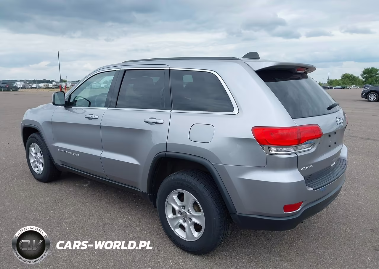 2015 Jeep Grand Cherokee Laredo VIN:1C4RJFAG2FC708390 - 3