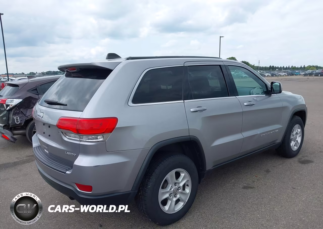 2015 Jeep Grand Cherokee Laredo VIN:1C4RJFAG2FC708390 - 4