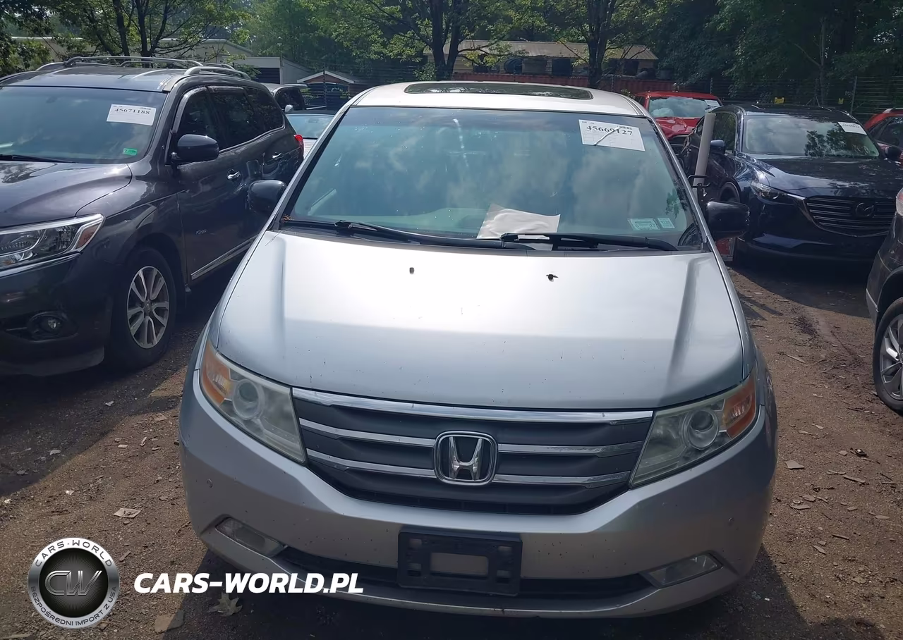2013 Honda Odyssey Touring-Touring Elite VIN:5FNRL5H97DB043644 - 12