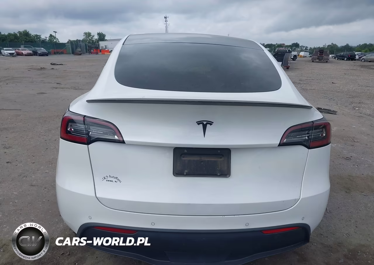 2020 Tesla Model Y Long Range Dual Motor All-Wheel Drive-Performance Dual Motor All-Wheel Drive VIN:5YJYGDEF0LF028051 - 15