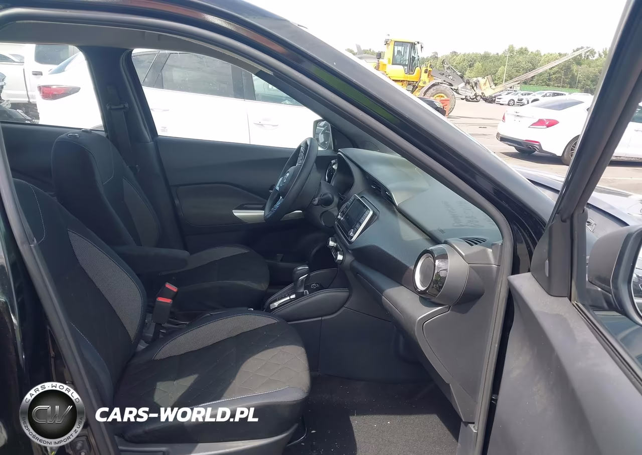 2018 Nissan Kicks Sv VIN:3N1CP5CU5JL500389 - 5