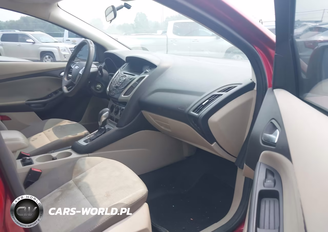 2013 Ford Focus Se VIN:1FADP3F22DL374336 - 5