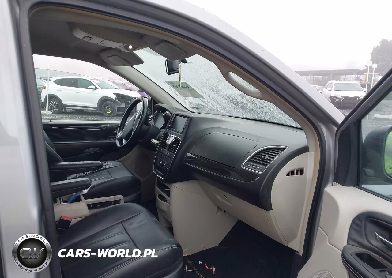 2013 Chrysler Town & Country Touring VIN:2C4RC1BG1DR793562 - 5