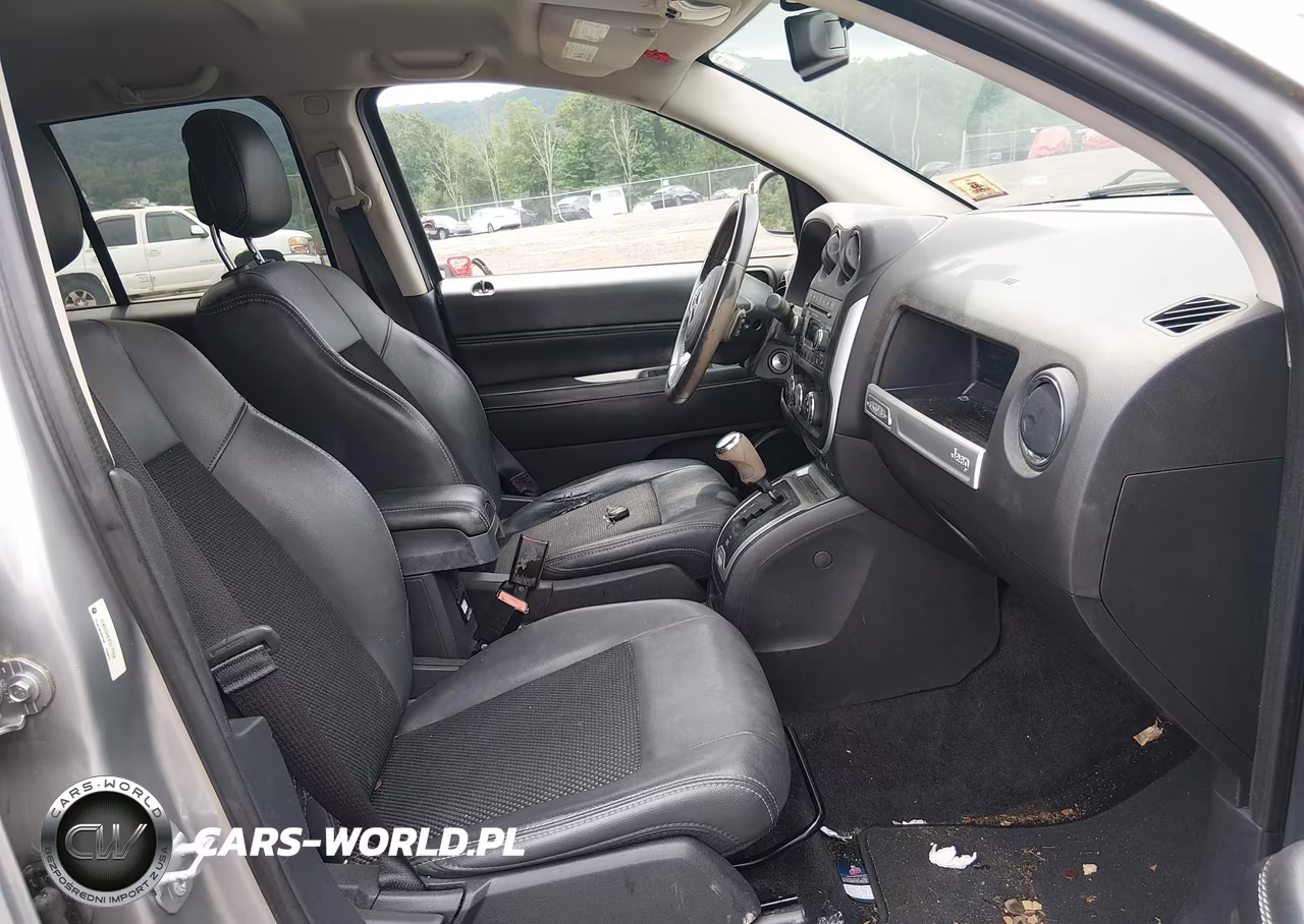 2015 Jeep Compass Latitude VIN:1C4NJDEB3FD177356 - 5