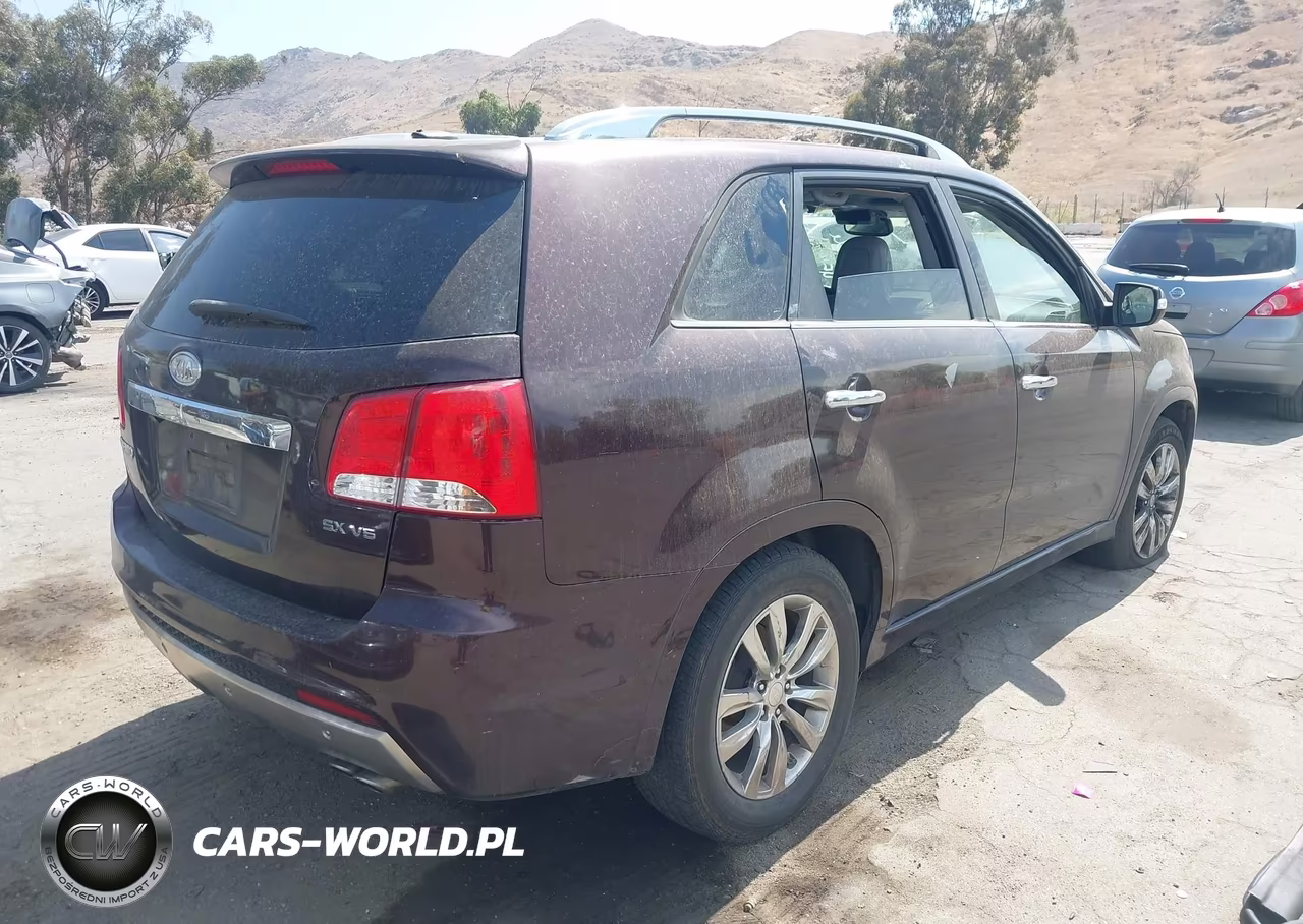 2011 Kia Sorento Sx V6 VIN:5XYKW4A23BG163026 - 4