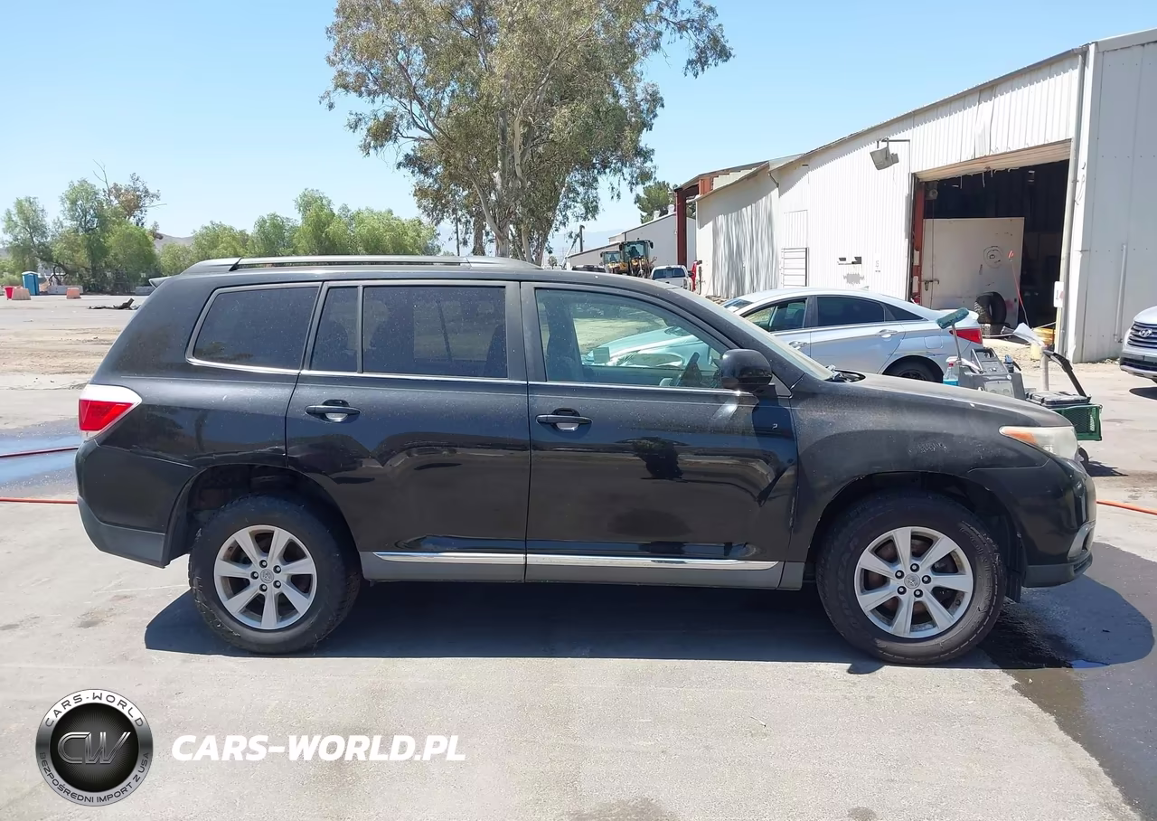 2013 Toyota Highlander Base Plus VIN:5TDZA3EH6DS031924 - 13