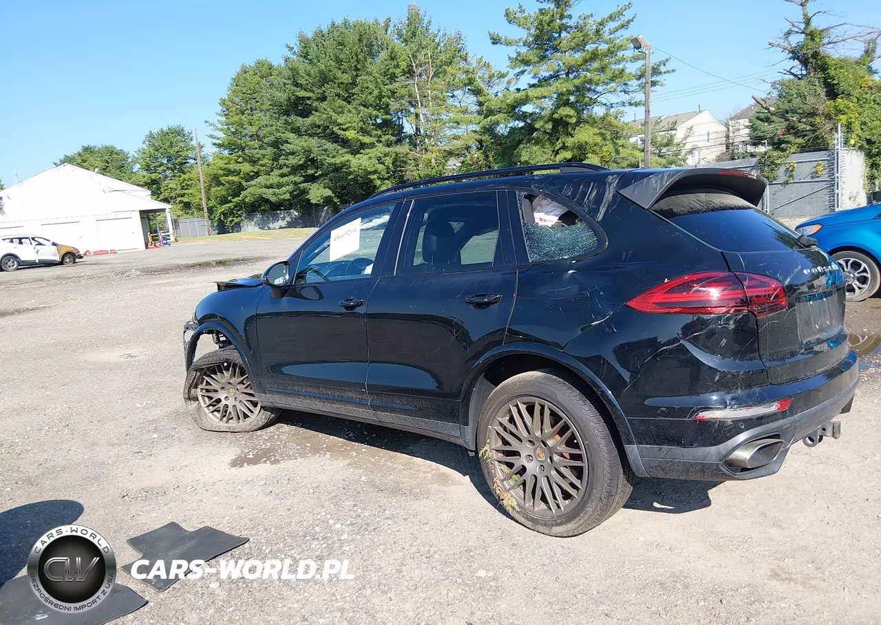 2017 Porsche Cayenne Platinum Edition VIN:WP1AA2A29HKA92298 - 3