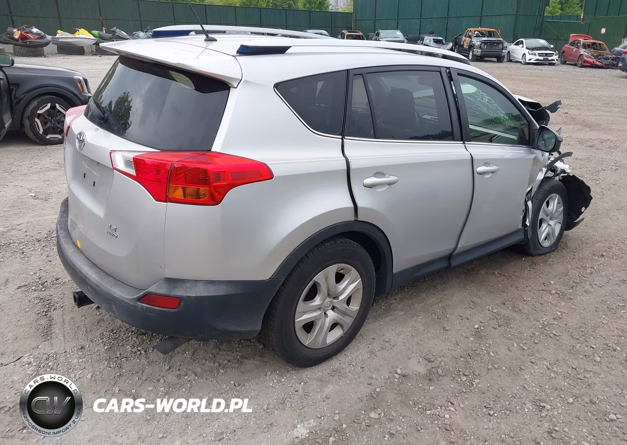 2015 Toyota Rav4 Le VIN:JTMBFREV1FJ044334 - 4